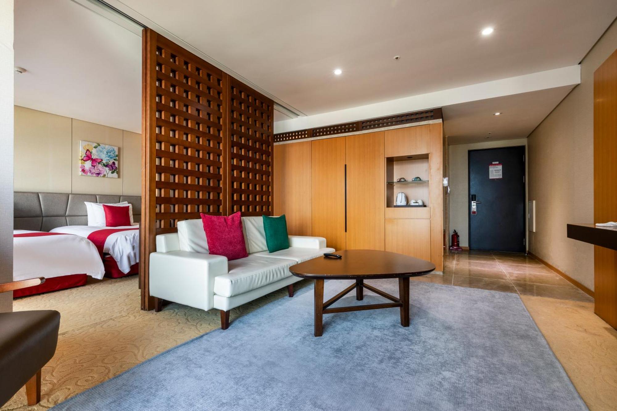 Ramada By Wyndham Jeju Hamdeok Ξενοδοχείο Εξωτερικό φωτογραφία